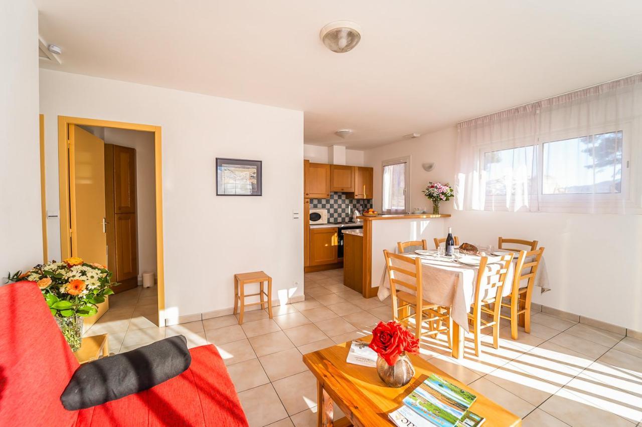 Les Chalets De La Vallee Du Bes Albaret-le-Comtal エクステリア 写真
